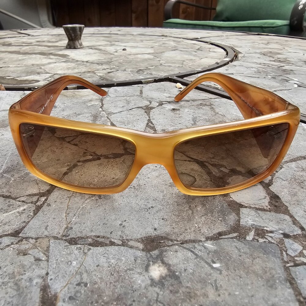 RARE Prada Milano SPR10H Sunglasses for Women - Picture 2 of 9
